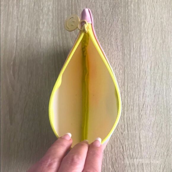 NEW … IPSY Cosmetic / Makeup Bag - Picture 3 of 4